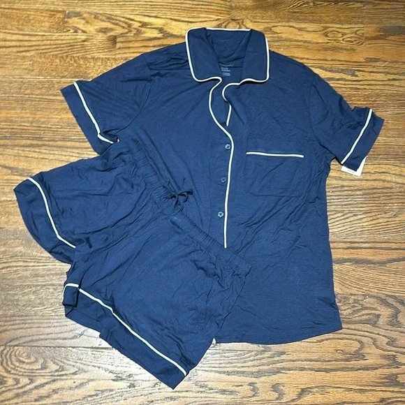 New Pajama Set - Picture 2 of 4